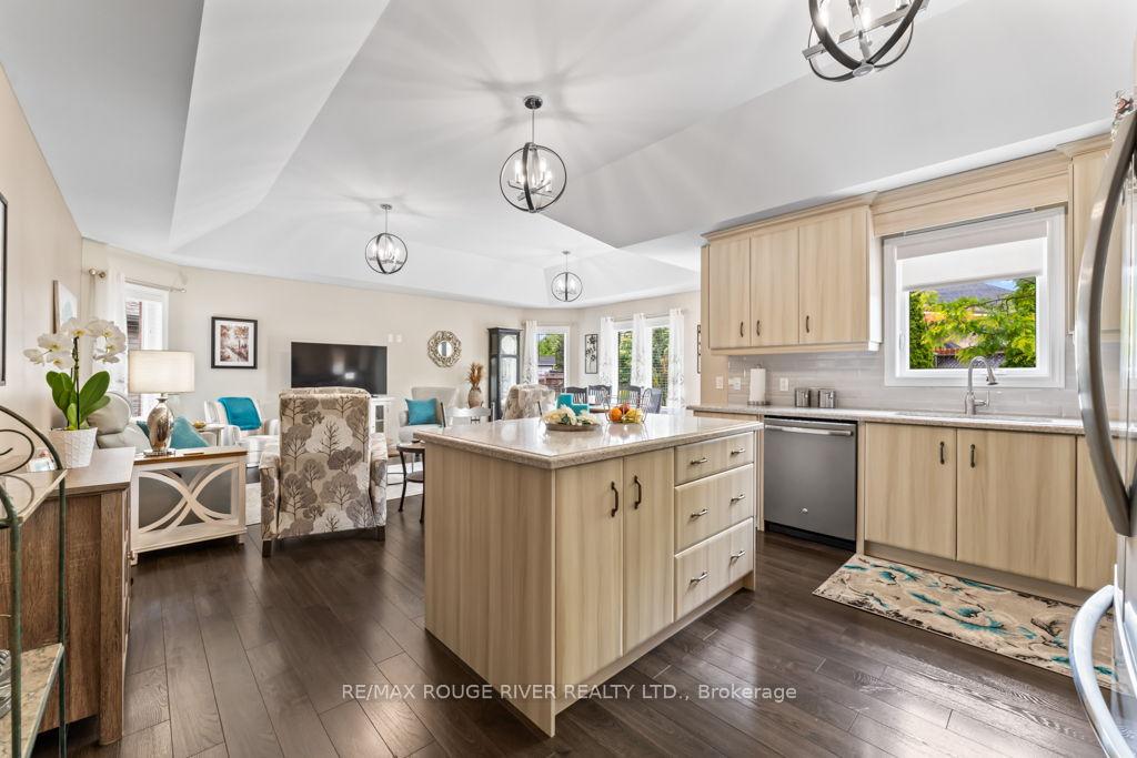 Photo 14 of 24 Milner Court, Kawartha Lakes, Lindsay — HOMEH
