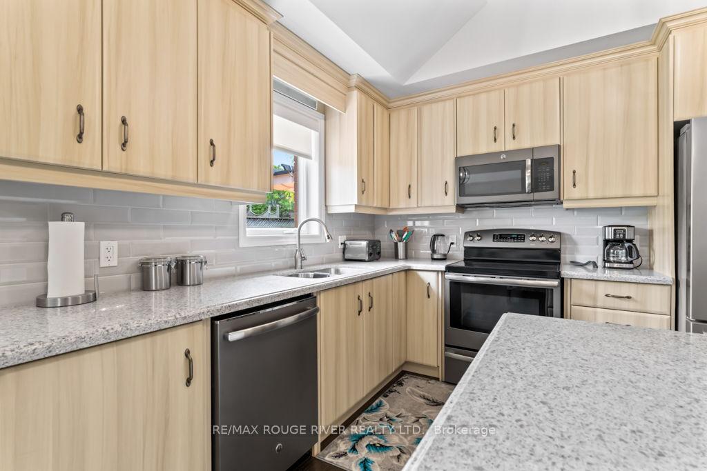 Photo 21 of 24 Milner Court, Kawartha Lakes, Lindsay — HOMEH