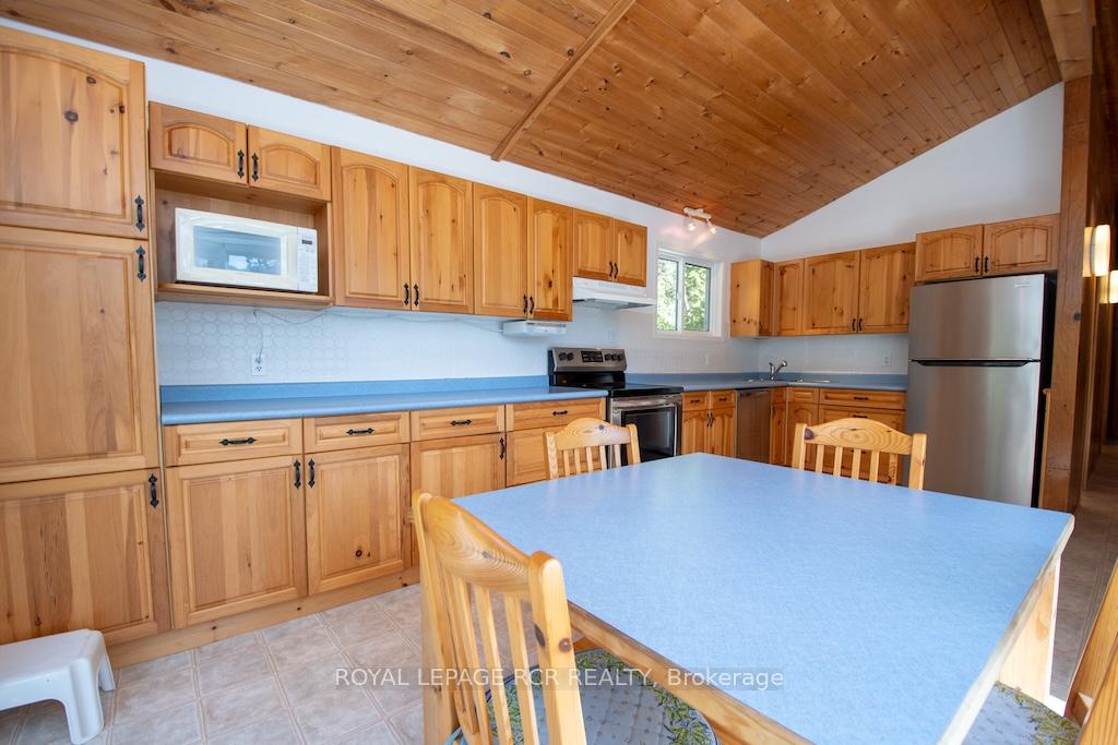 Photo 9 of 24 Juniper Crescent, Kawartha Lakes, Somerville — HOMEH
