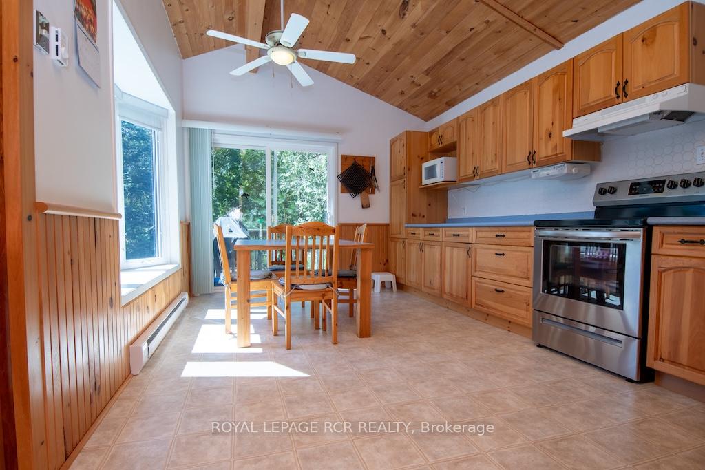 Photo 11 of 24 Juniper Crescent, Kawartha Lakes, Somerville — HOMEH