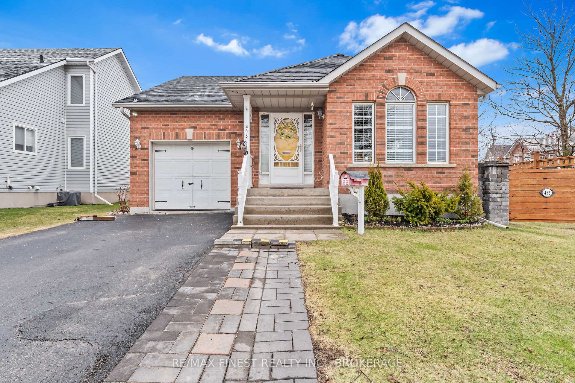 Photo 1 of 455 Freeman Crescent, Kingston, Kingston East (Incl Barret Crt) — HOMEH