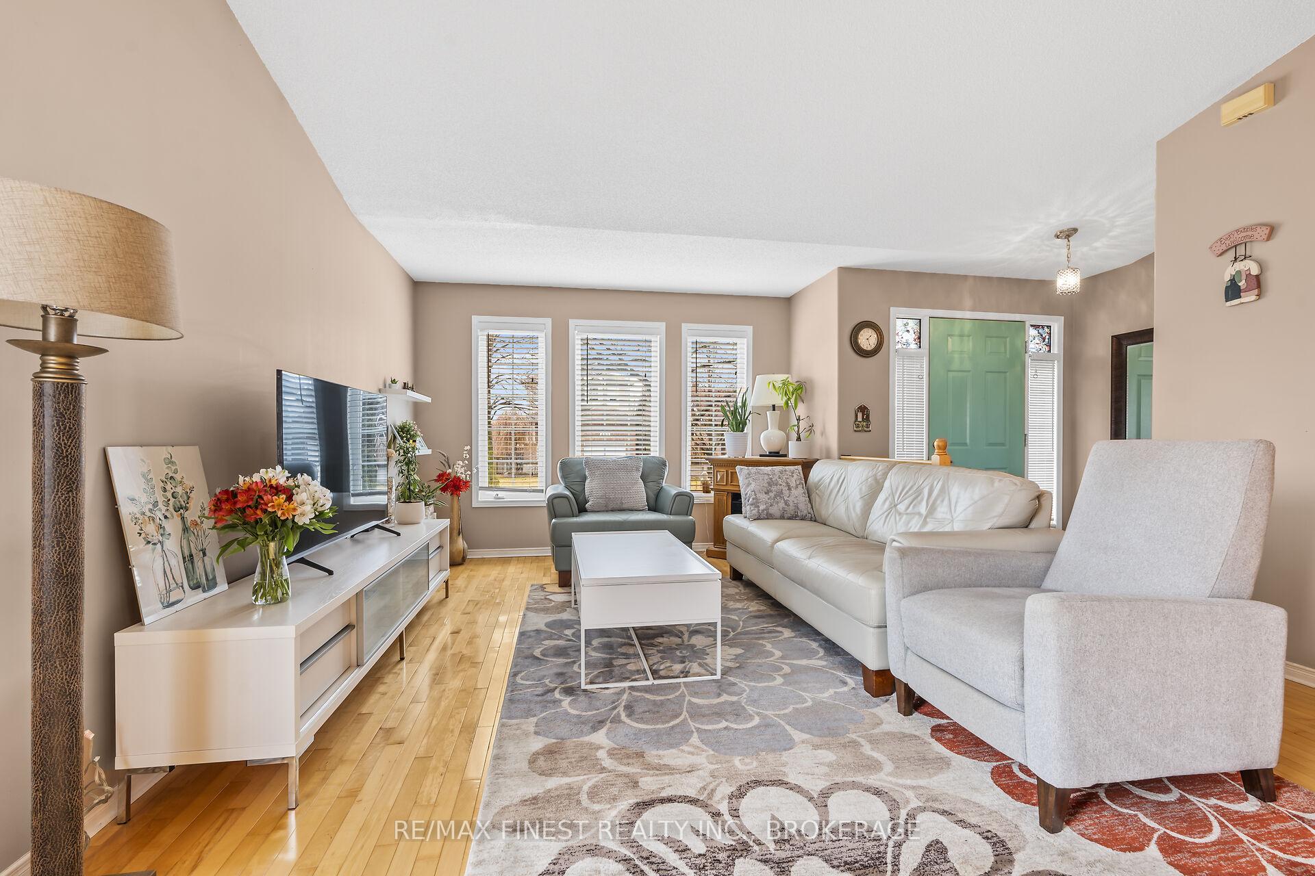 Photo 8 of 455 Freeman Crescent, Kingston, Kingston East (Incl Barret Crt) — HOMEH
