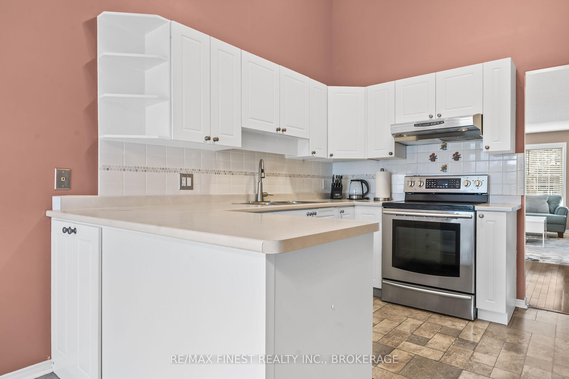 Photo 15 of 455 Freeman Crescent, Kingston, Kingston East (Incl Barret Crt) — HOMEH