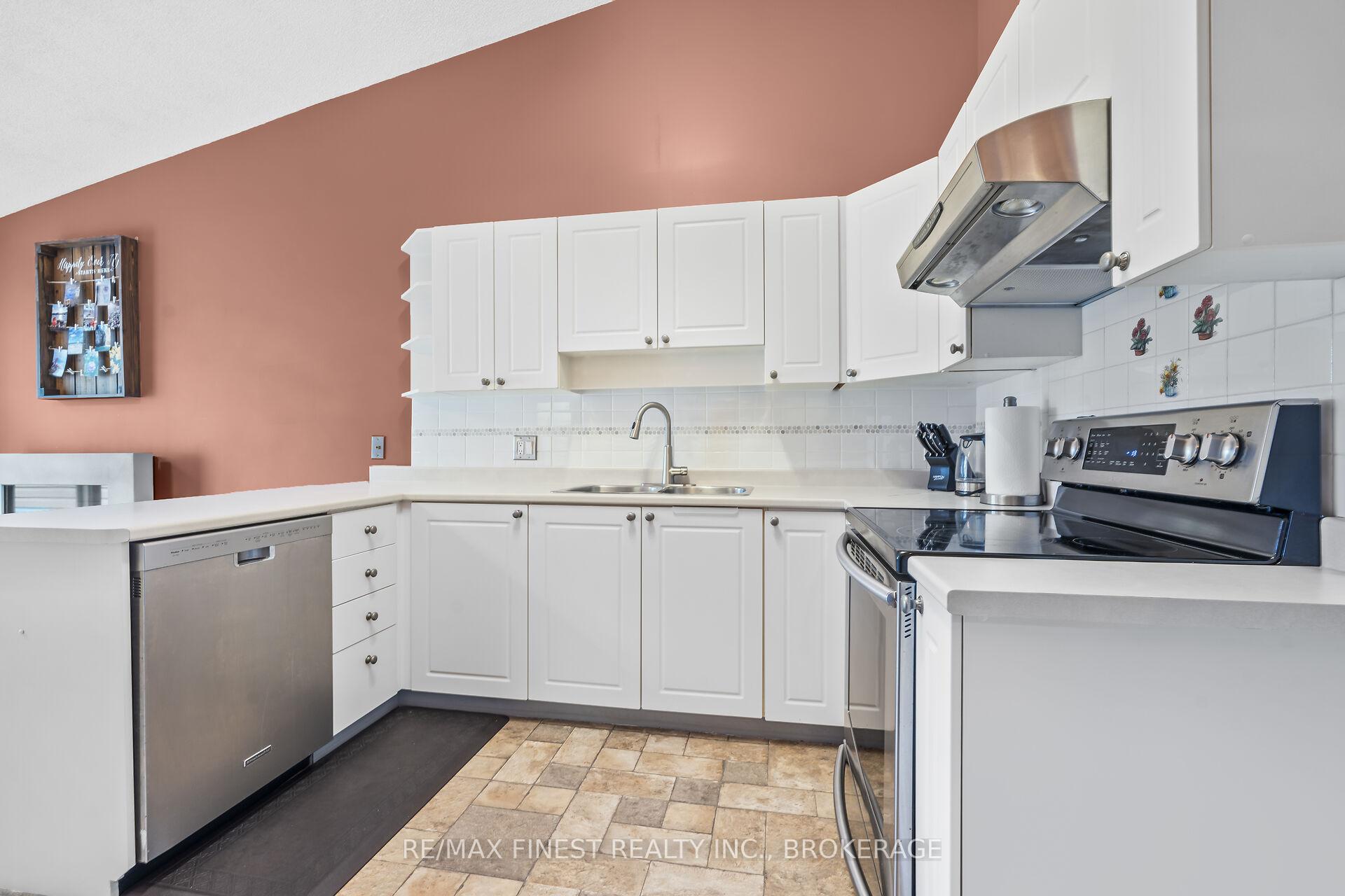 Photo 16 of 455 Freeman Crescent, Kingston, Kingston East (Incl Barret Crt) — HOMEH