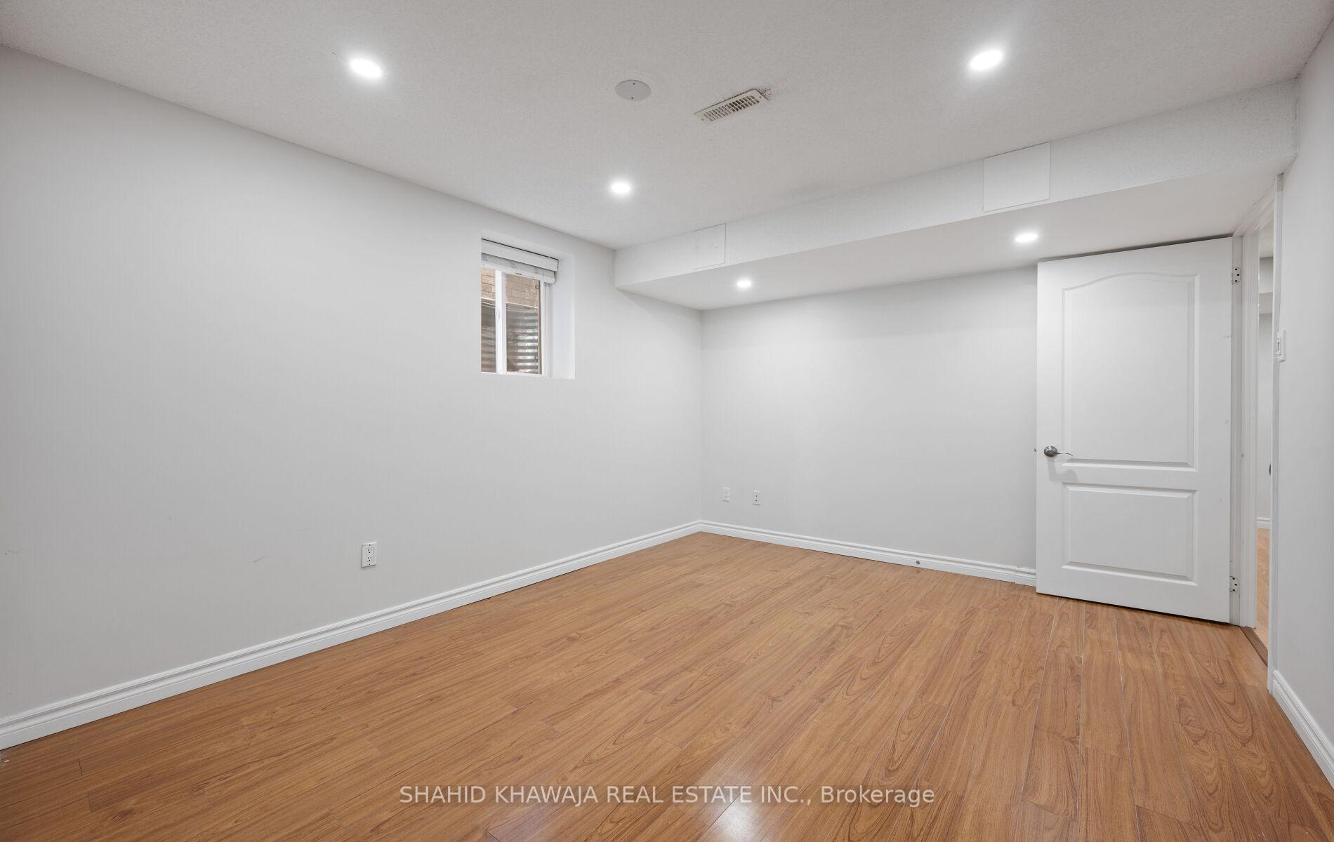 Photo 10 of 566 Hood Terrace, Milton, Coates — HOMEH
