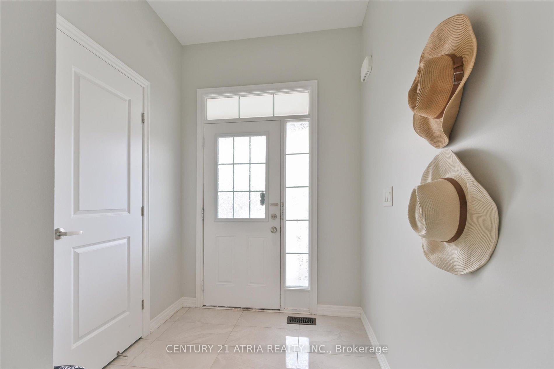 Photo 4 of 21 Collier Crescent, Markham, Wismer — HOMEH