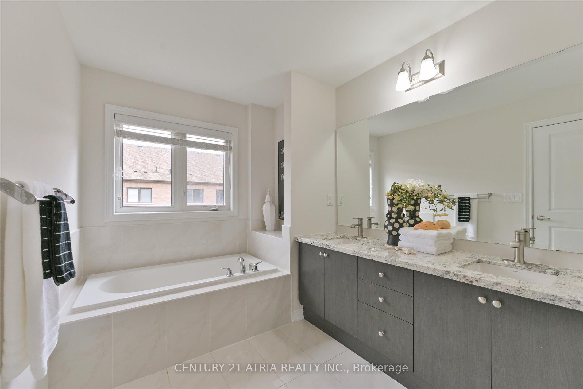 Photo 23 of 21 Collier Crescent, Markham, Wismer — HOMEH