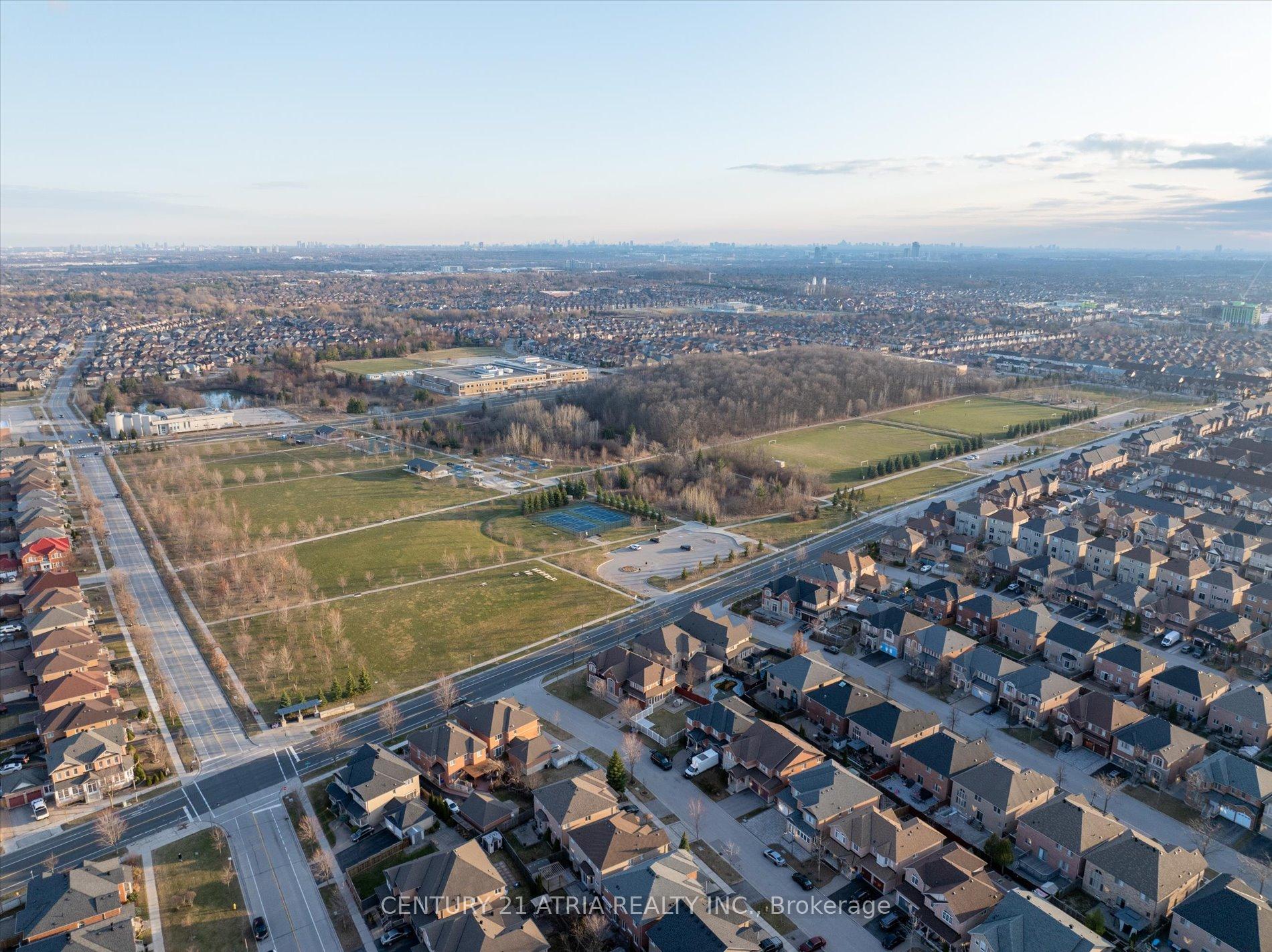 Photo 39 of 21 Collier Crescent, Markham, Wismer — HOMEH