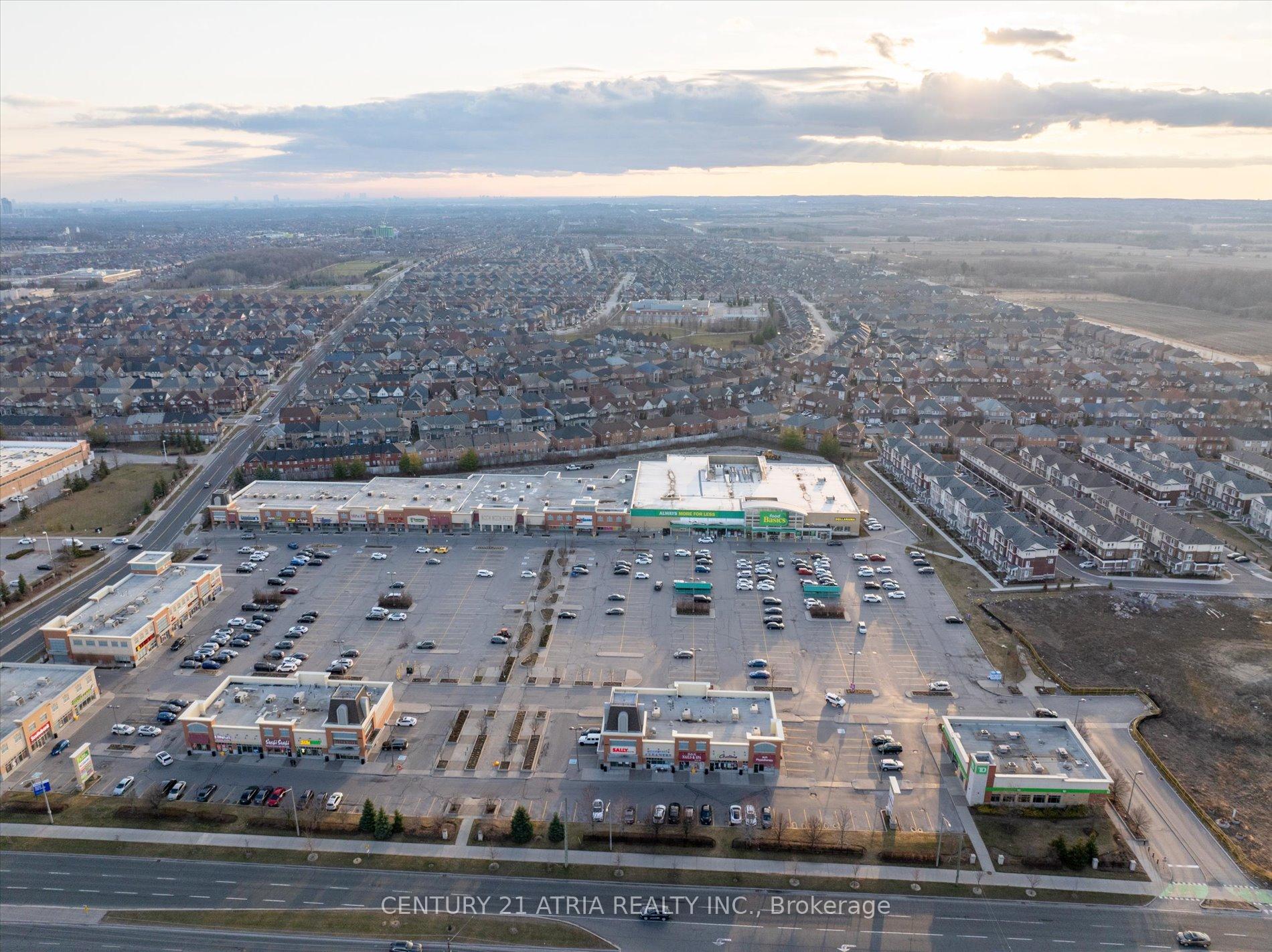 Photo 40 of 21 Collier Crescent, Markham, Wismer — HOMEH