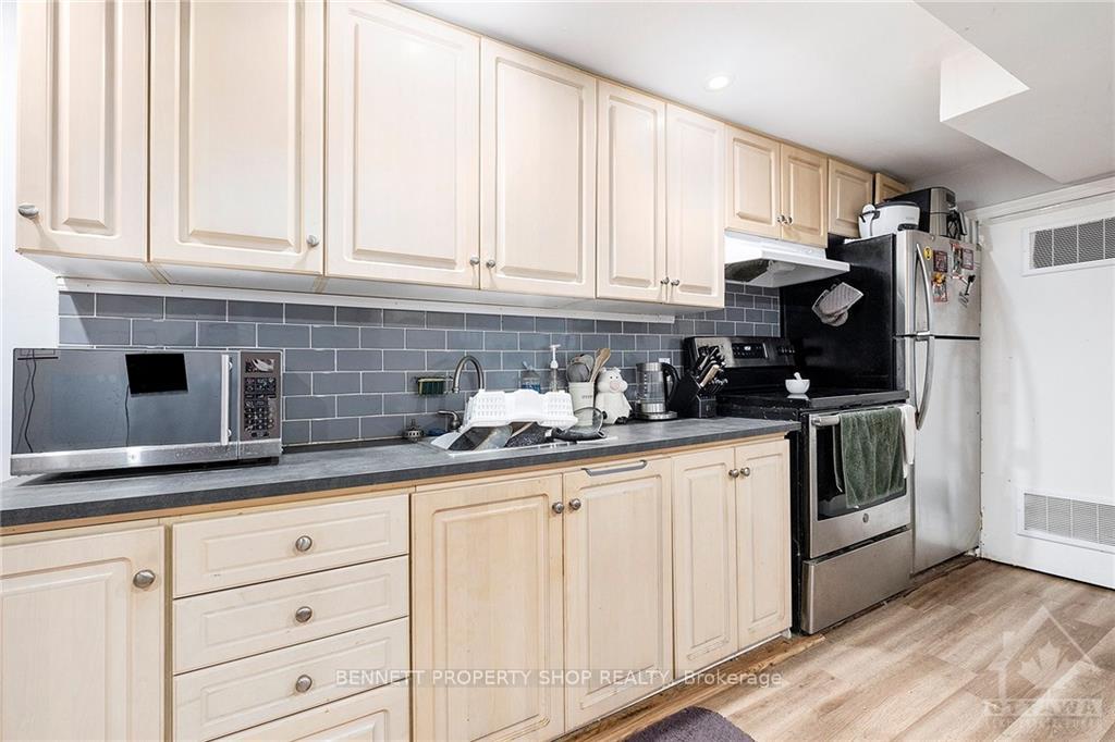 Photo 9 of 121 Morton Drive, Ottawa, Kanata - Glencairn/Hazeldean — HOMEH