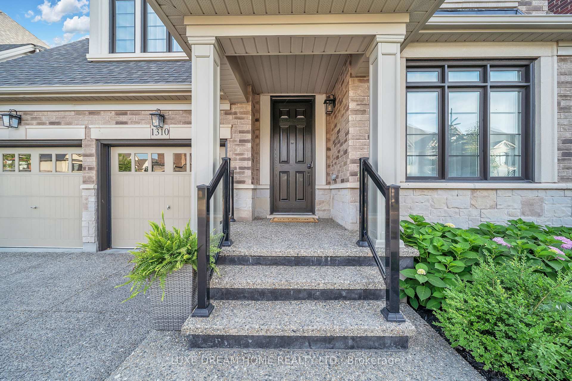 Photo 3 of 1310 Raspberry Terrace, Milton, Ford — HOMEH