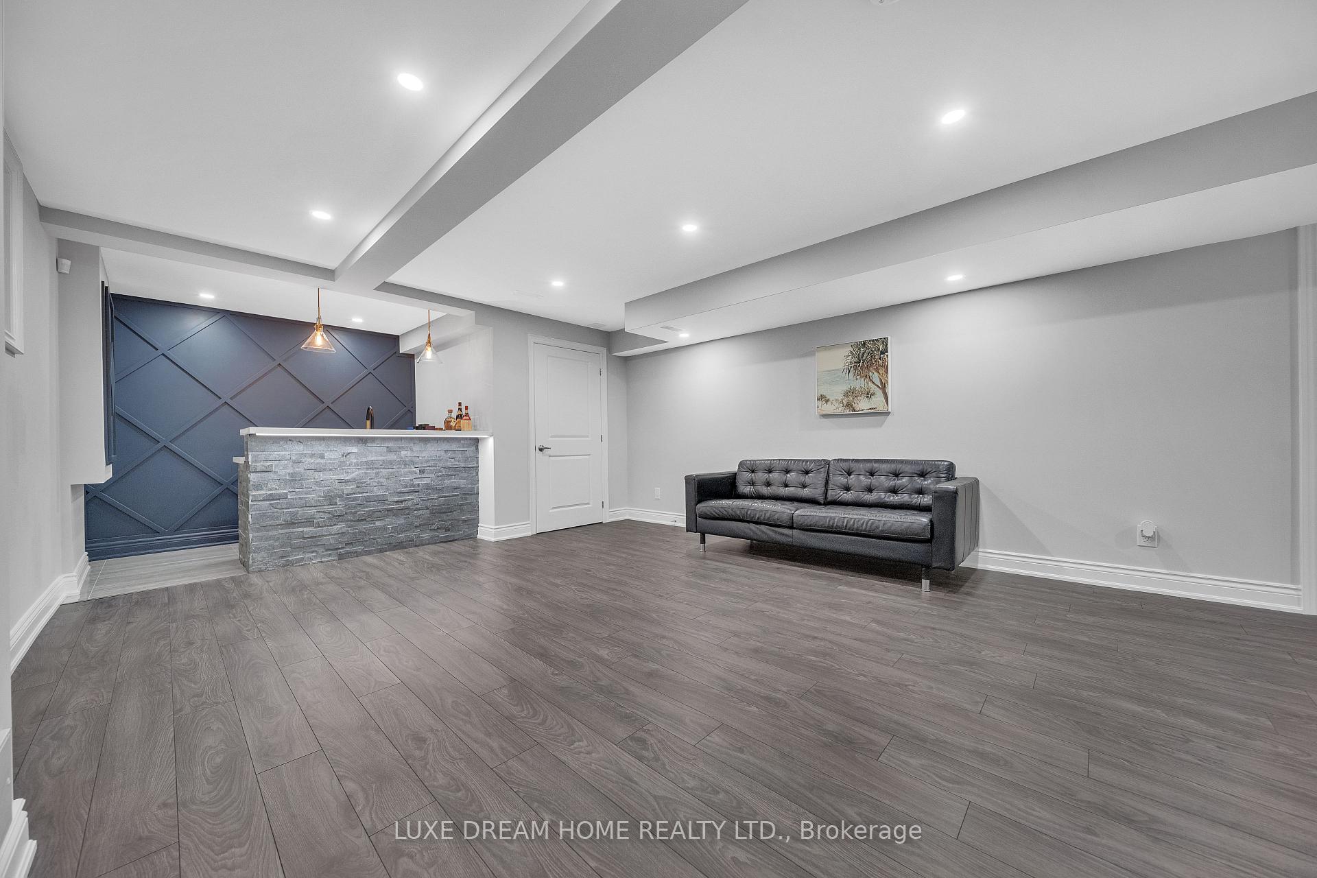 Photo 38 of 1310 Raspberry Terrace, Milton, Ford — HOMEH