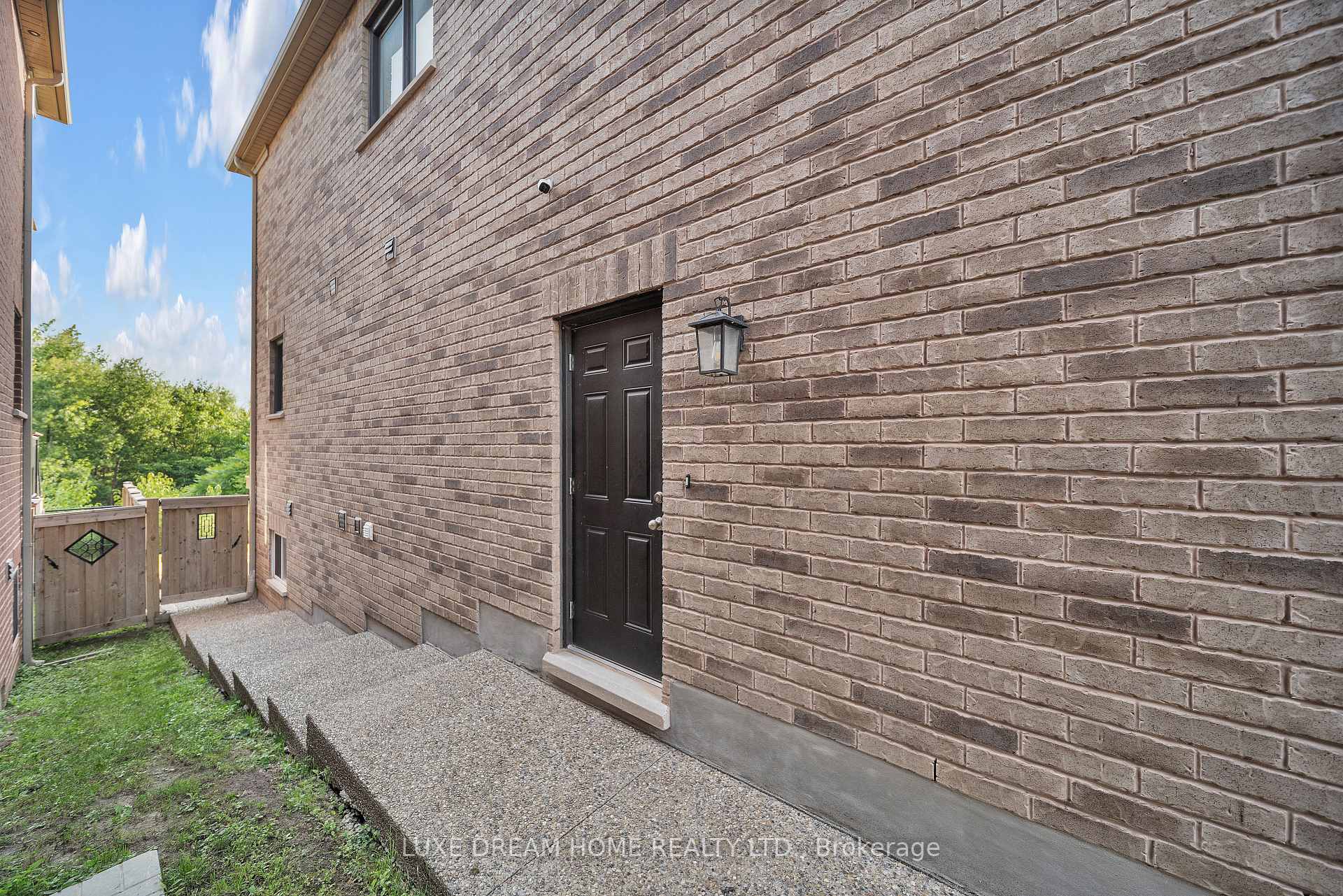 Photo 48 of 1310 Raspberry Terrace, Milton, Ford — HOMEH