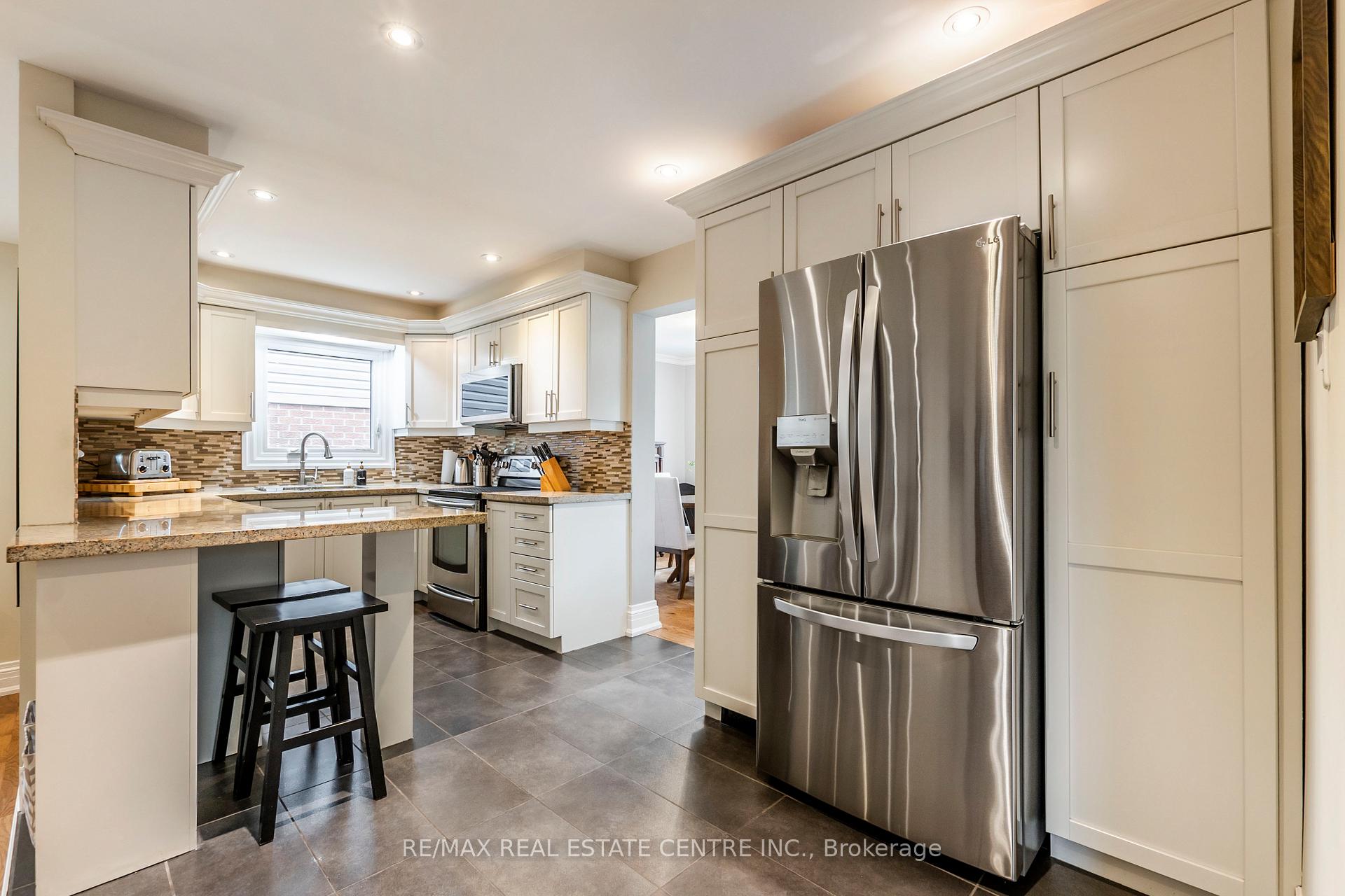 Photo 5 of 481 Bell Street, Milton, Bronte Meadows — HOMEH