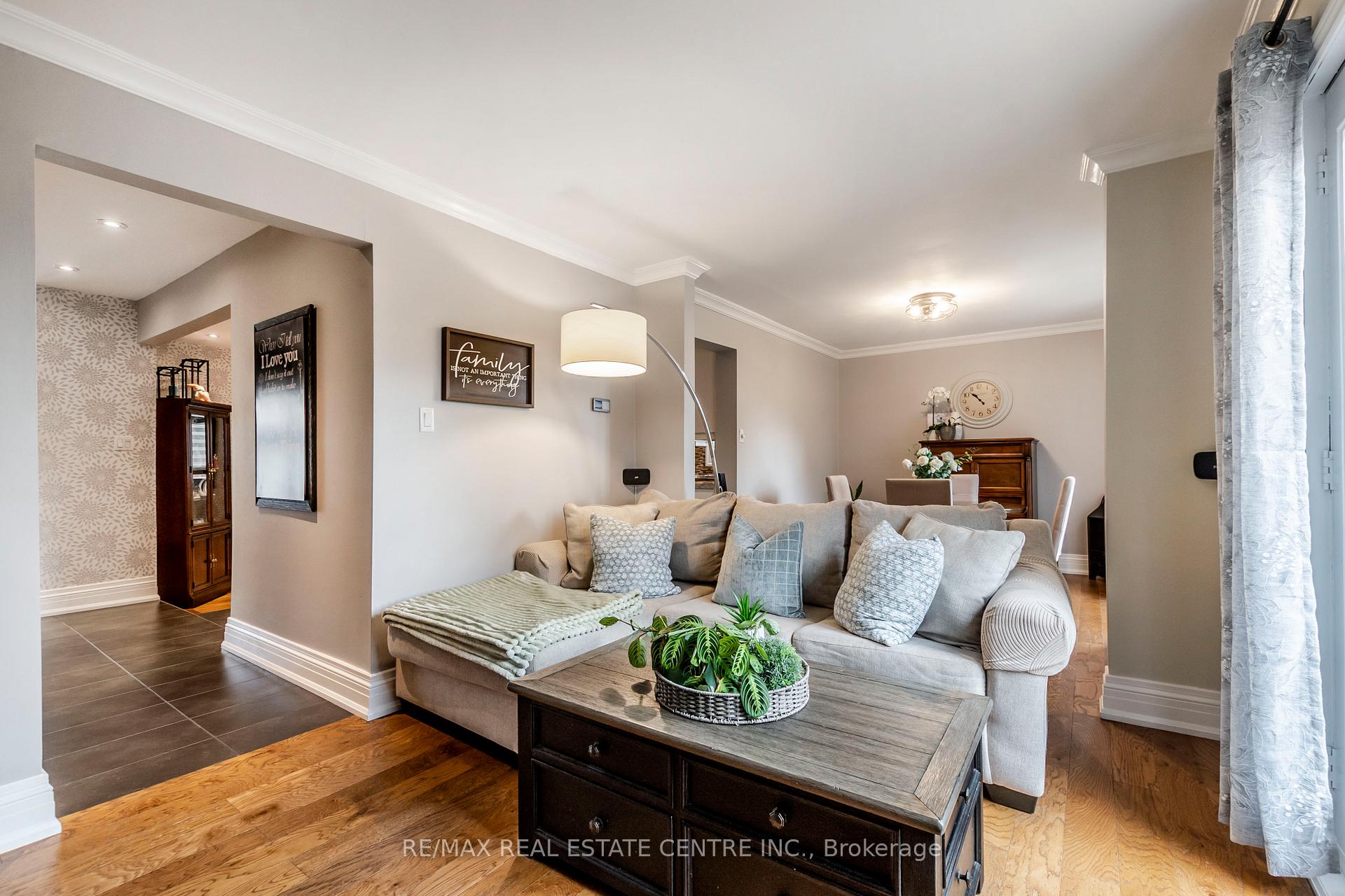 Photo 10 of 481 Bell Street, Milton, Bronte Meadows — HOMEH