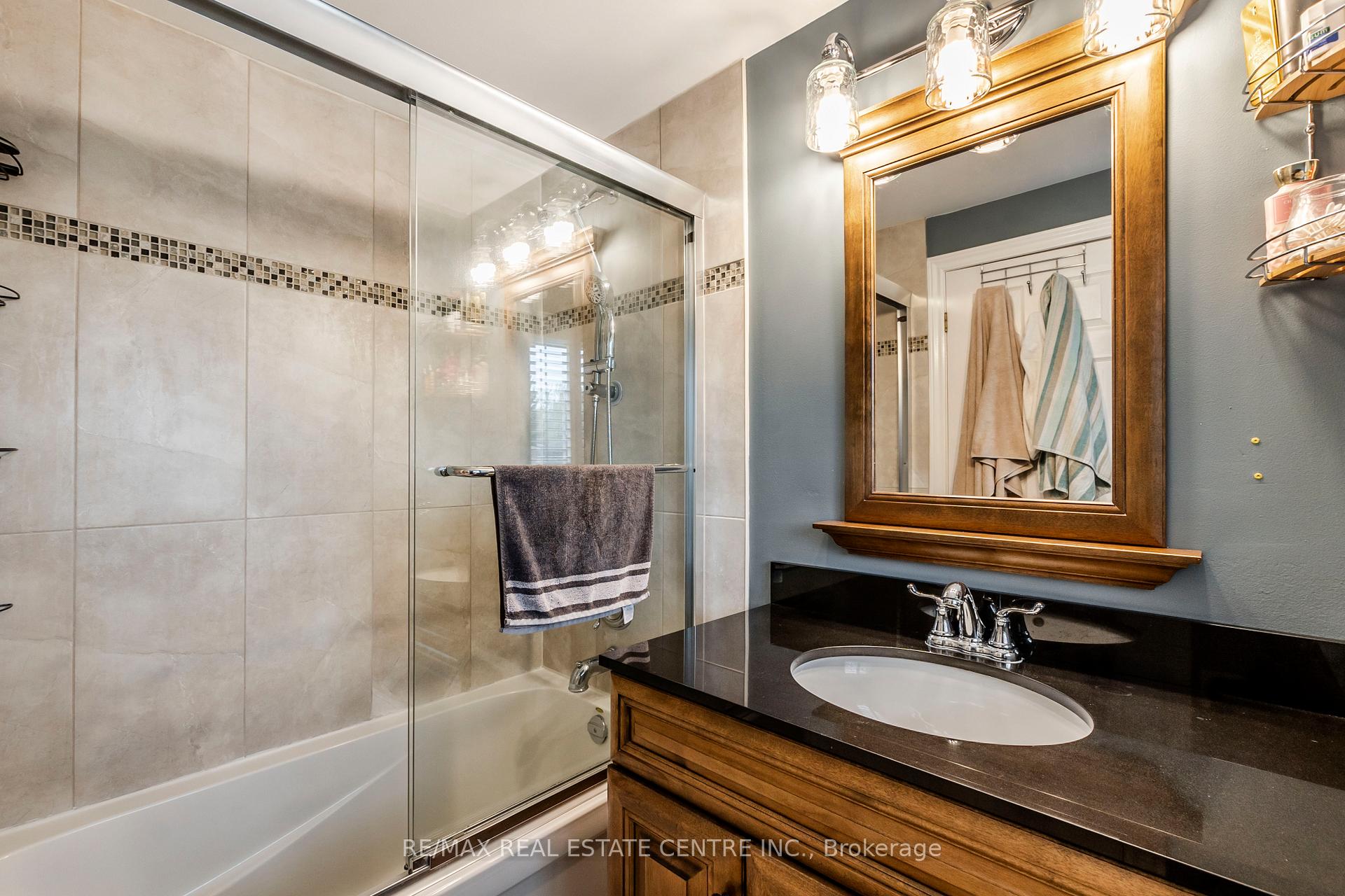 Photo 11 of 481 Bell Street, Milton, Bronte Meadows — HOMEH