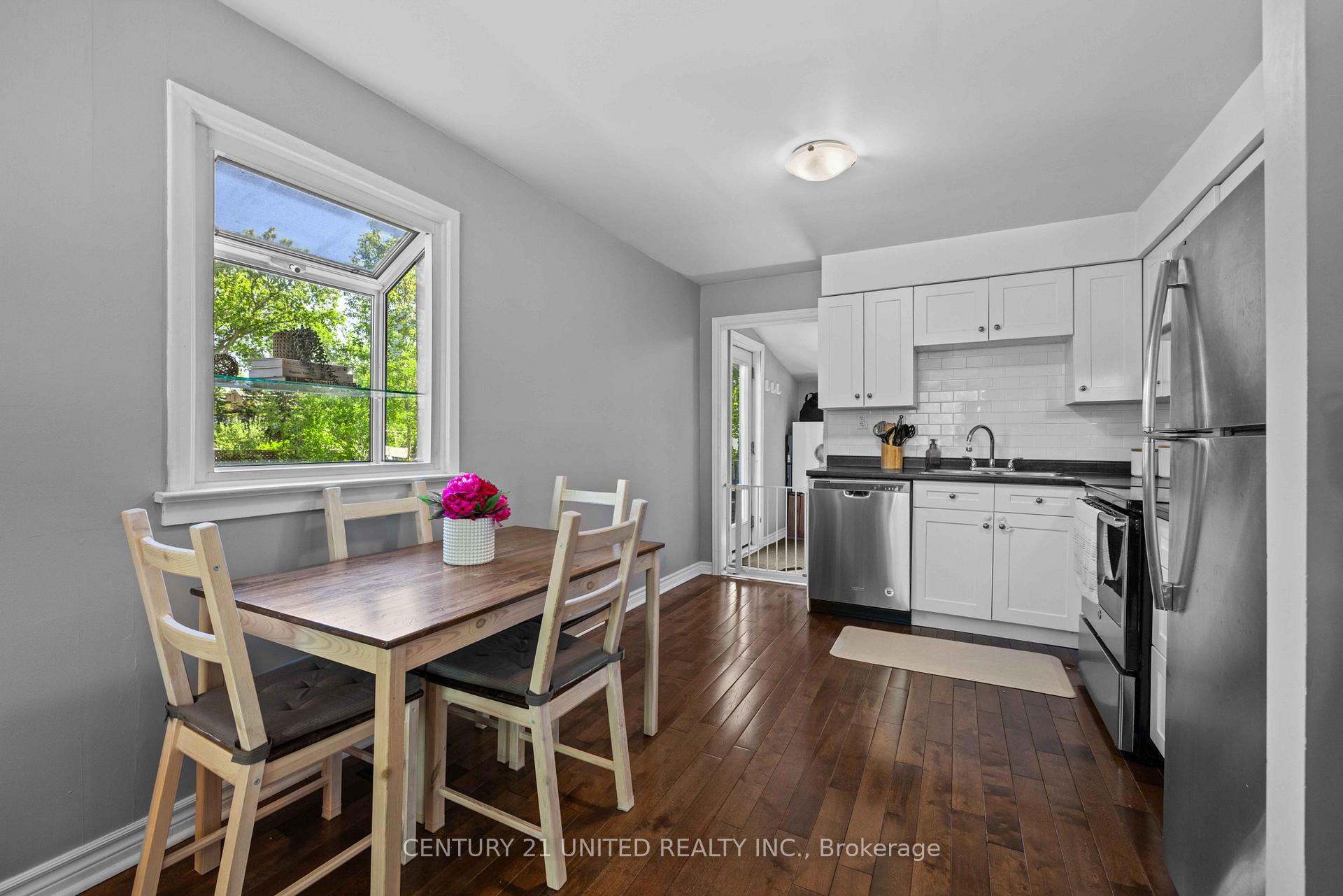 Photo 15 of 27 St Patrick Street, Kawartha Lakes, Lindsay — HOMEH