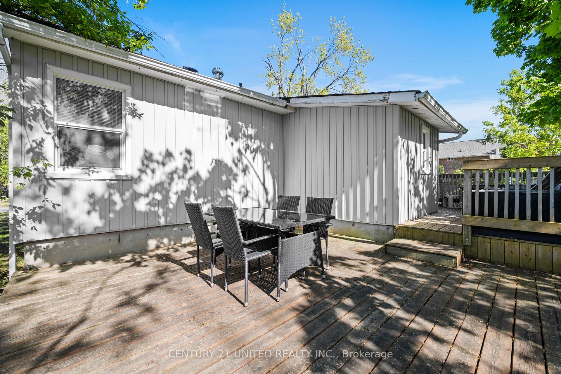 Photo 23 of 27 St Patrick Street, Kawartha Lakes, Lindsay — HOMEH