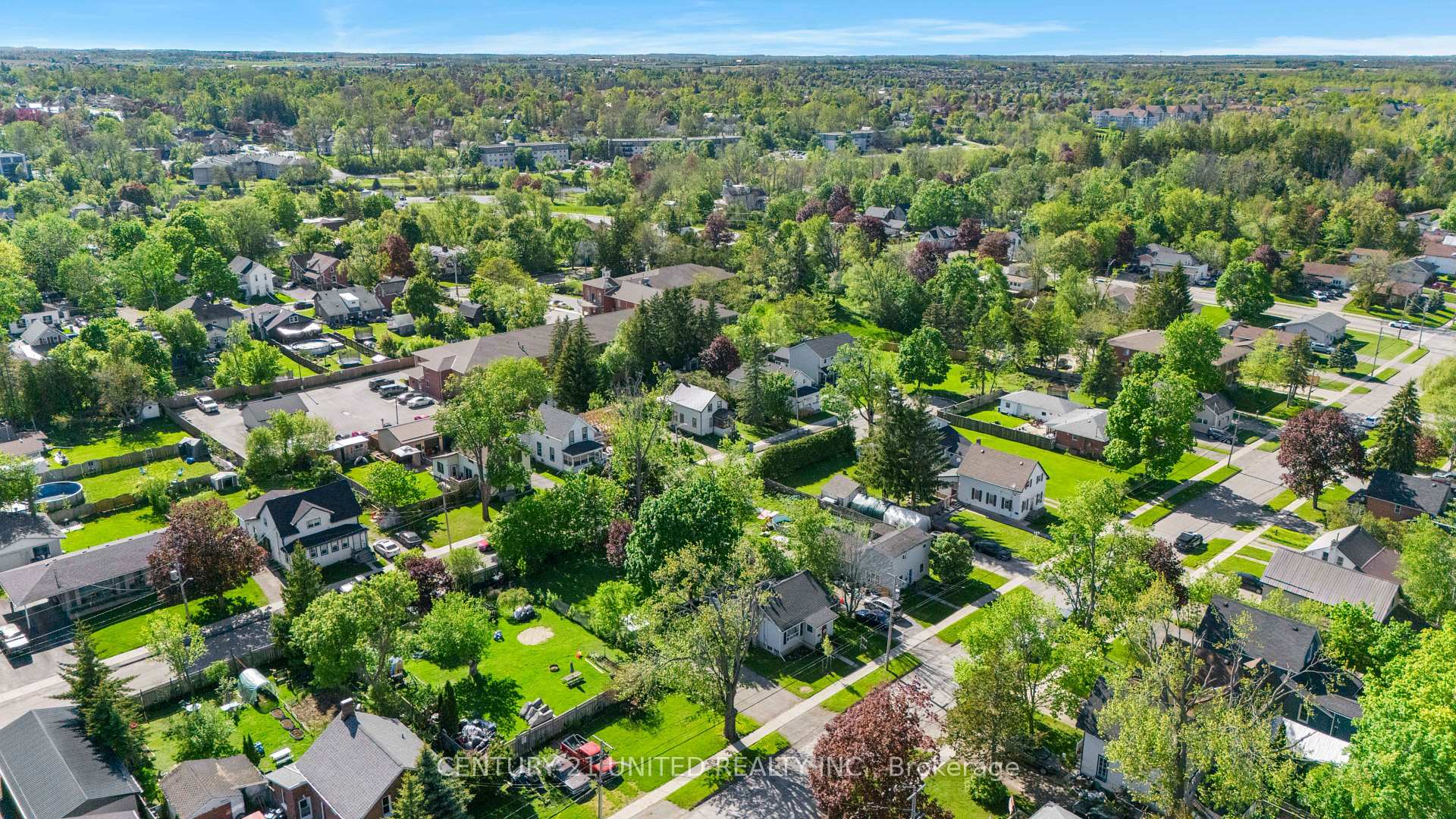 Photo 28 of 27 St Patrick Street, Kawartha Lakes, Lindsay — HOMEH