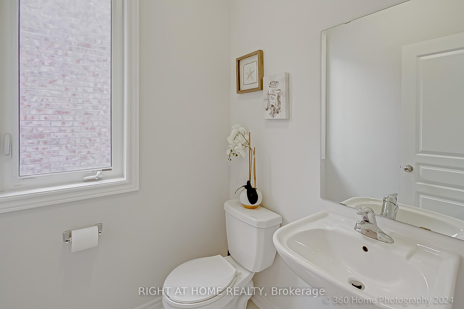 Photo 3 of 125 Wilfred Murison Avenue, Markham, Berczy — HOMEH