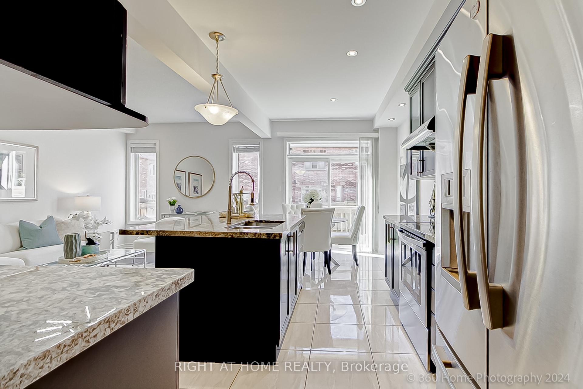 Photo 7 of 125 Wilfred Murison Avenue, Markham, Berczy — HOMEH