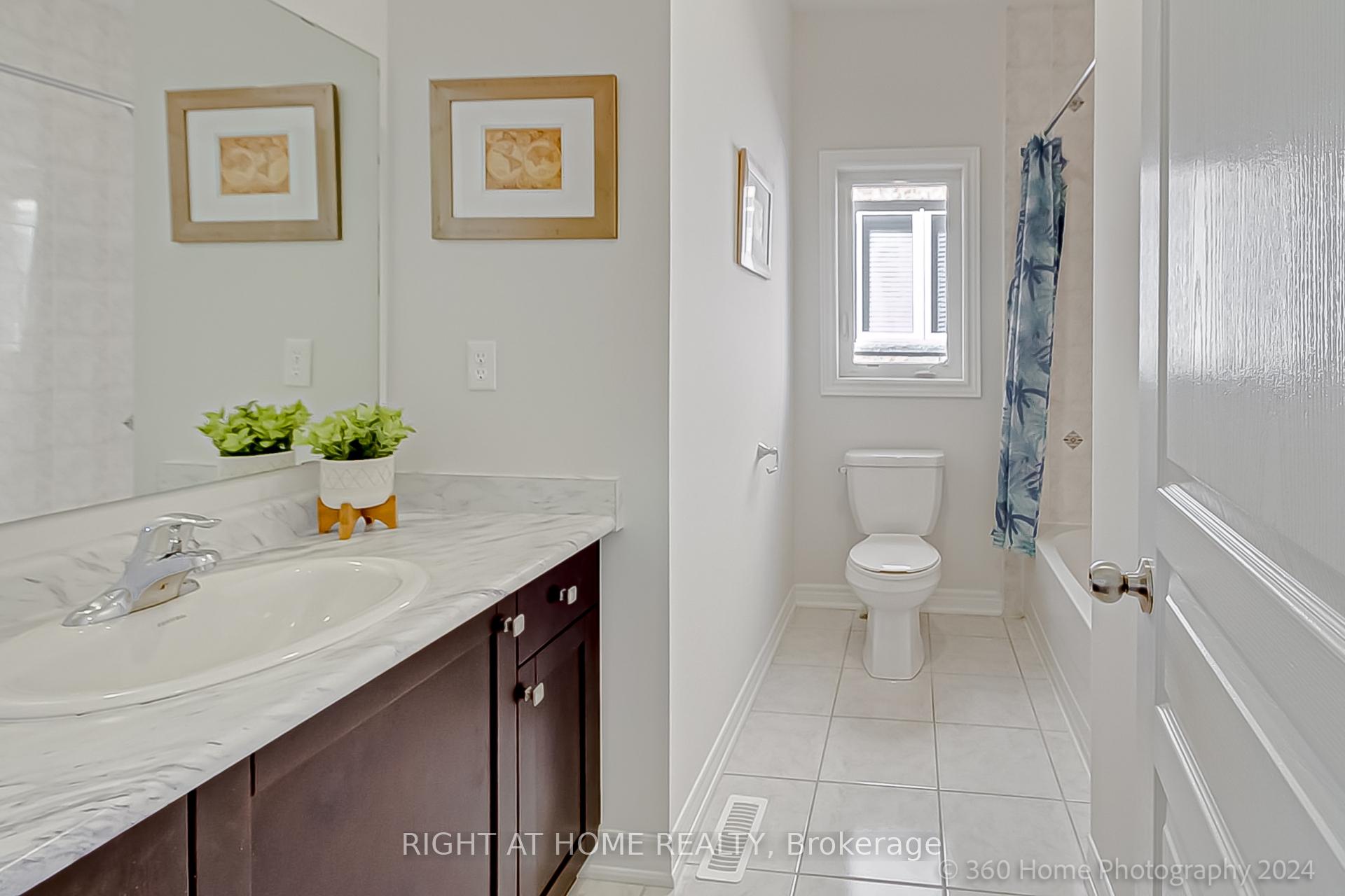 Photo 16 of 125 Wilfred Murison Avenue, Markham, Berczy — HOMEH