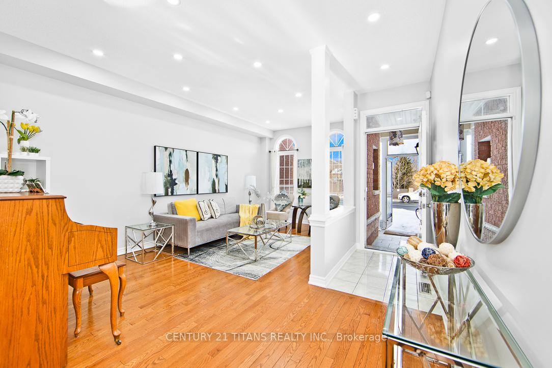 Photo 2 of 61 Rizal Avenue, Markham, Box Grove — HOMEH