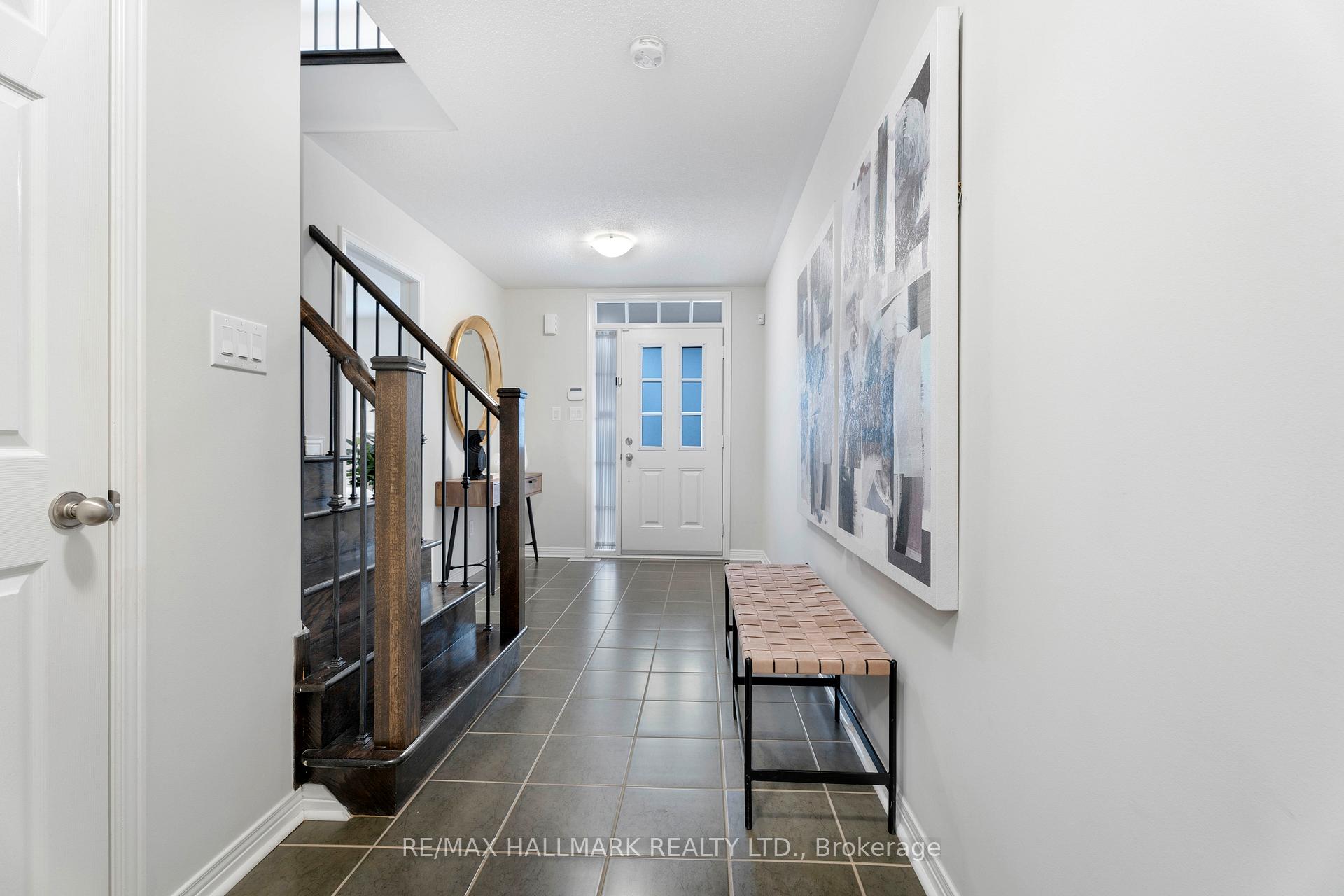 Photo 5 of 43 Walter Scott Crescent, Markham, Victoria Square — HOMEH