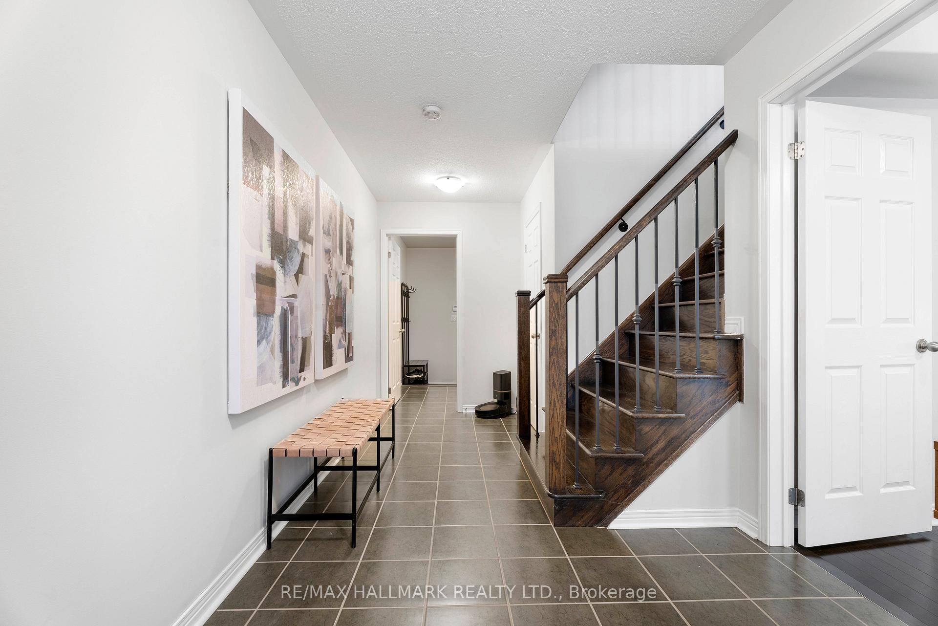 Photo 6 of 43 Walter Scott Crescent, Markham, Victoria Square — HOMEH