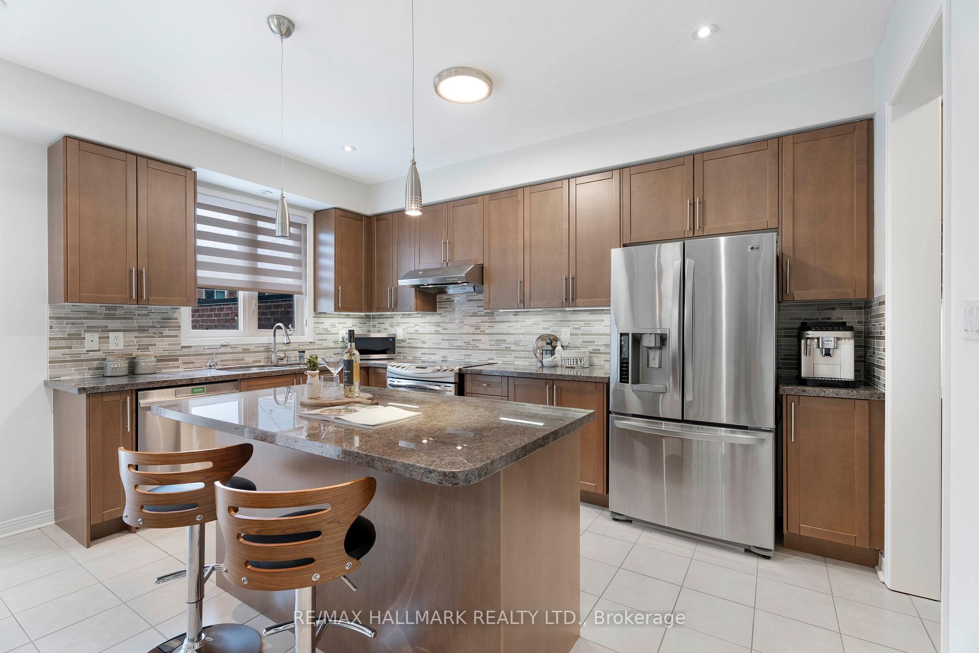Photo 11 of 43 Walter Scott Crescent, Markham, Victoria Square — HOMEH