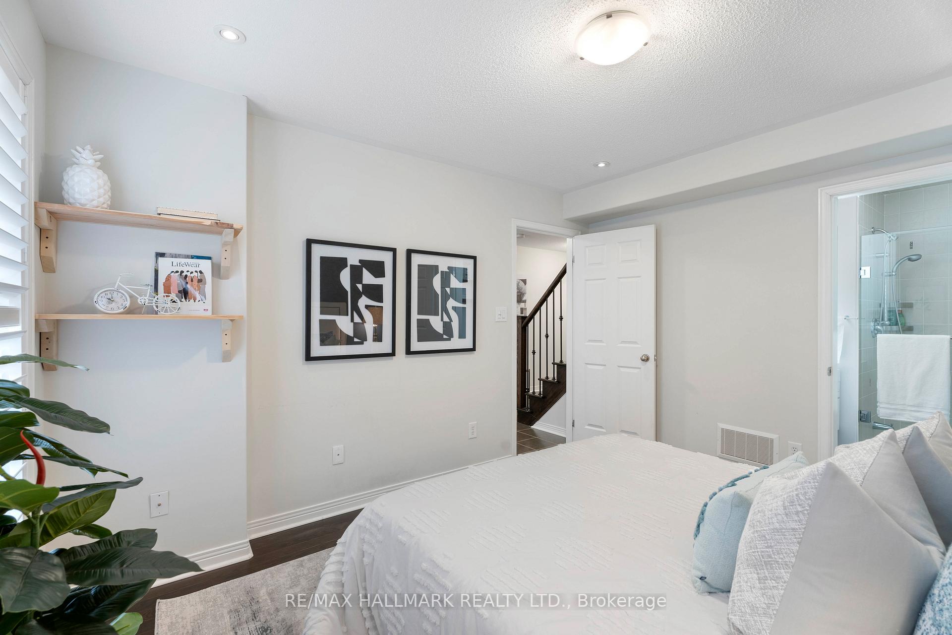 Photo 19 of 43 Walter Scott Crescent, Markham, Victoria Square — HOMEH