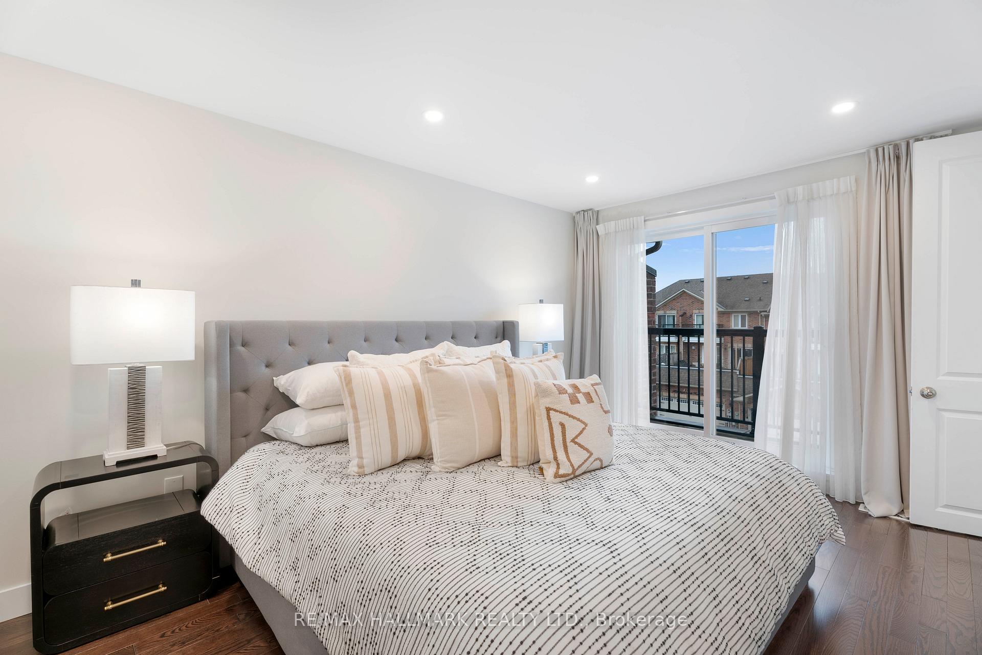 Photo 24 of 43 Walter Scott Crescent, Markham, Victoria Square — HOMEH