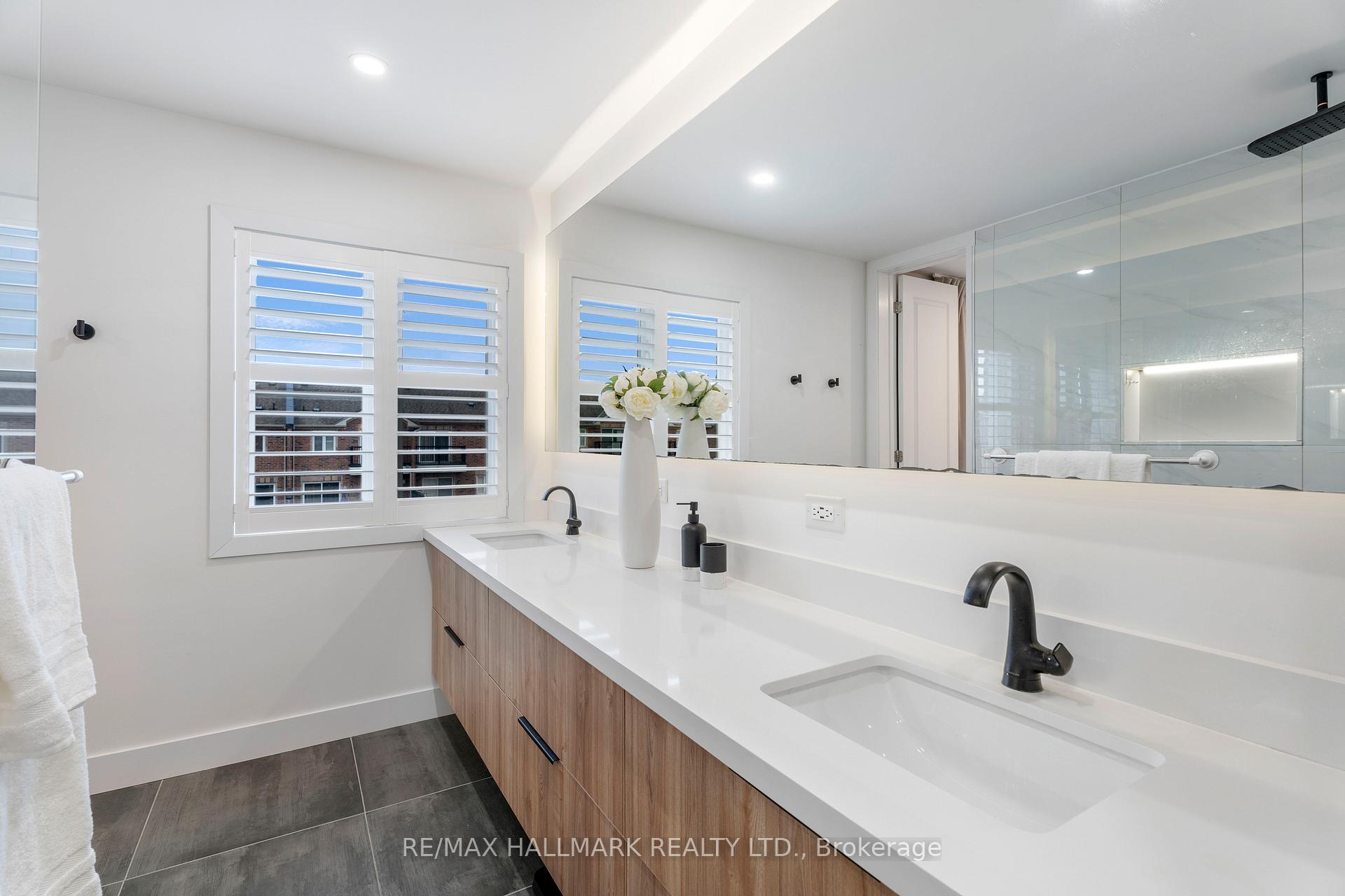 Photo 27 of 43 Walter Scott Crescent, Markham, Victoria Square — HOMEH