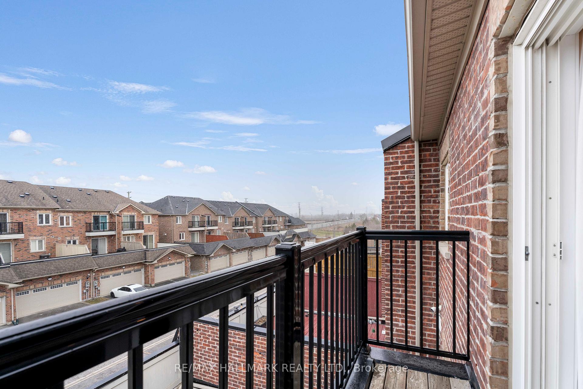 Photo 29 of 43 Walter Scott Crescent, Markham, Victoria Square — HOMEH