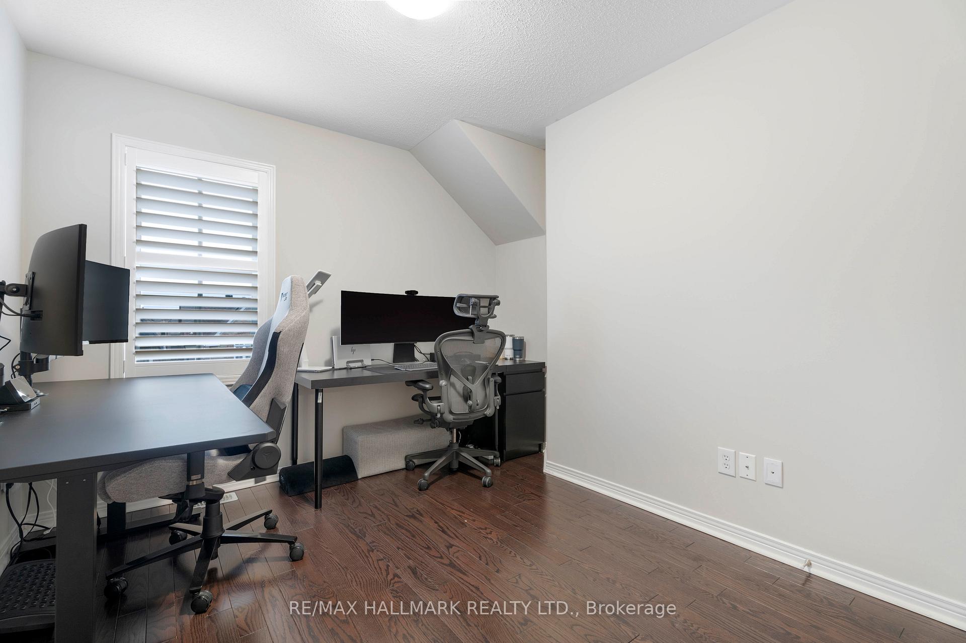 Photo 32 of 43 Walter Scott Crescent, Markham, Victoria Square — HOMEH