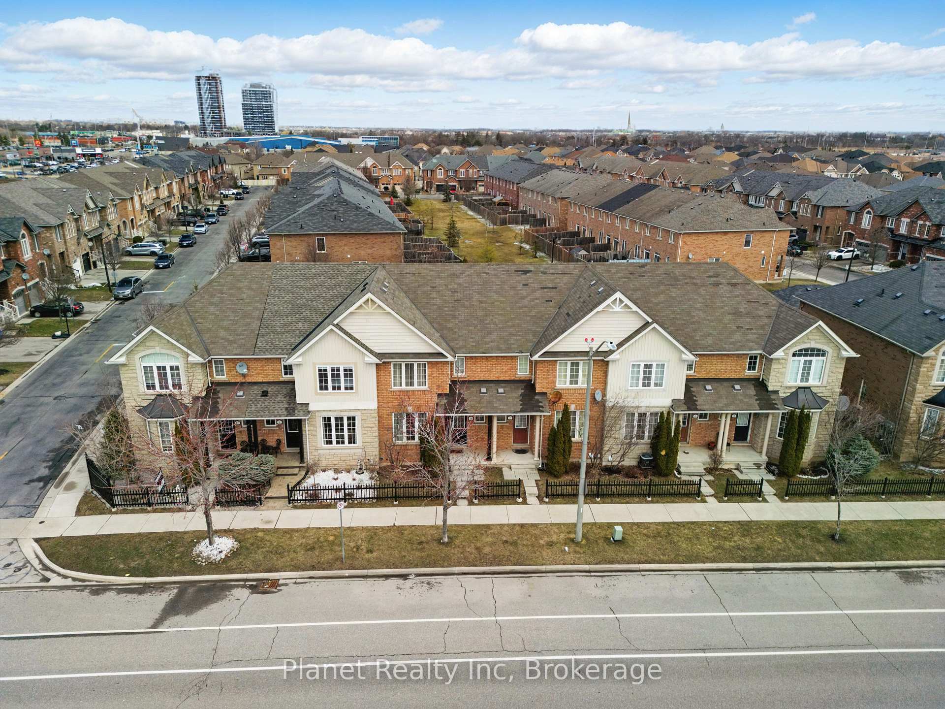 Photo 2 of Unit 9, 651 Farmstead Drive, Milton, Willmott — HOMEH