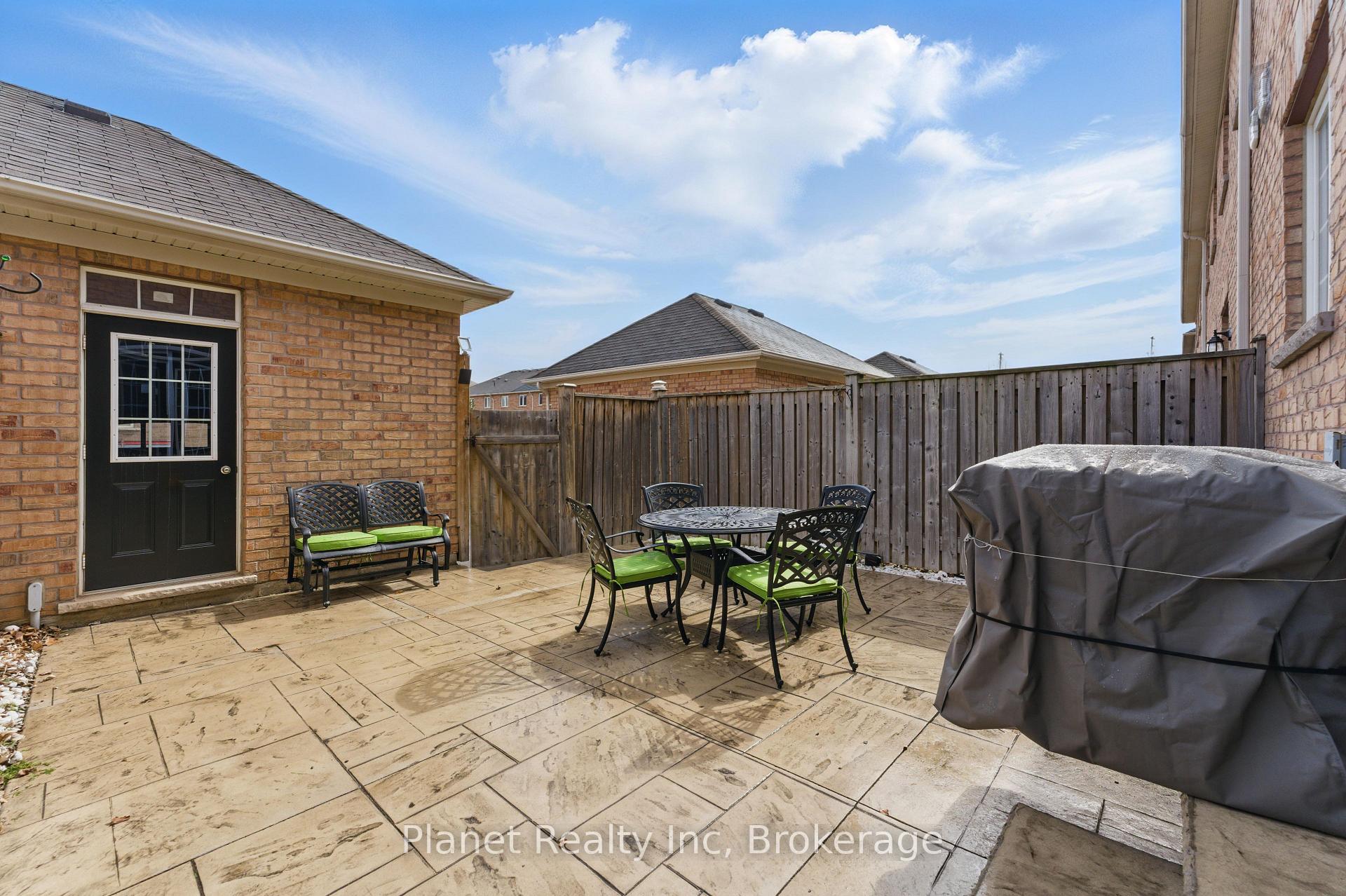 Photo 25 of Unit 9, 651 Farmstead Drive, Milton, Willmott — HOMEH