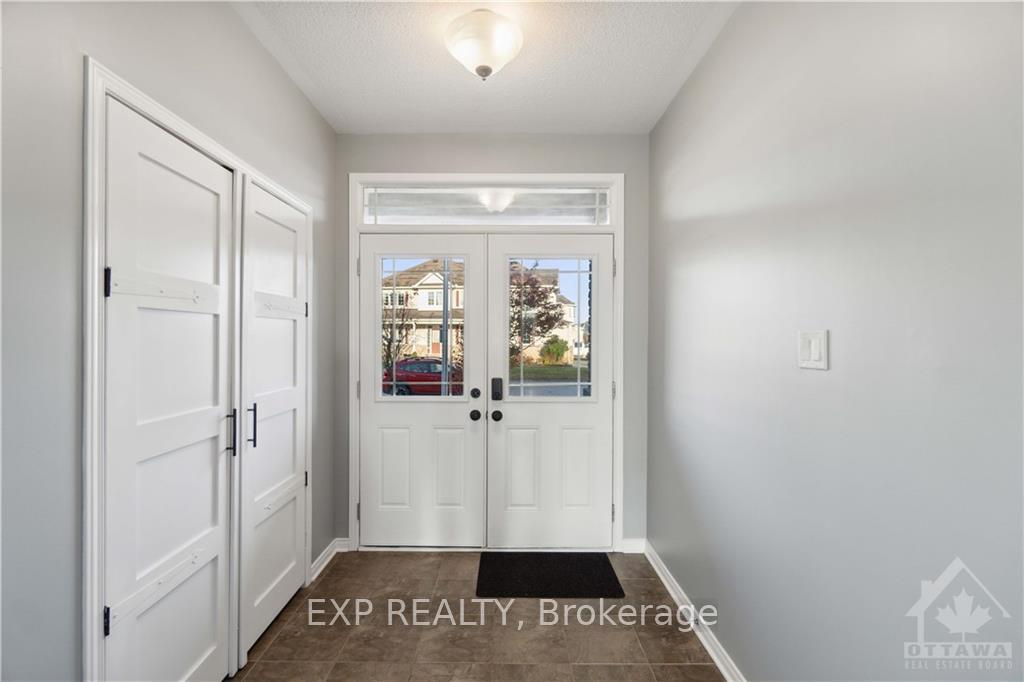 Photo 4 of 642 Pepperville Crescent, Ottawa, Kanata - Emerald Meadows/Trailwest — HOMEH