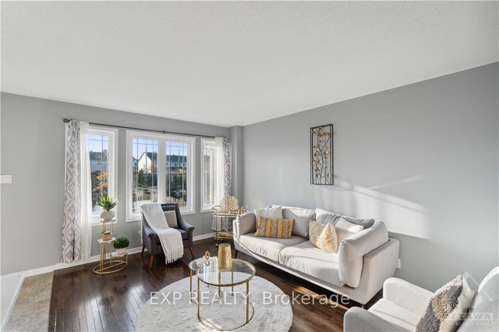 Photo 11 of 642 Pepperville Crescent, Ottawa, Kanata - Emerald Meadows/Trailwest — HOMEH