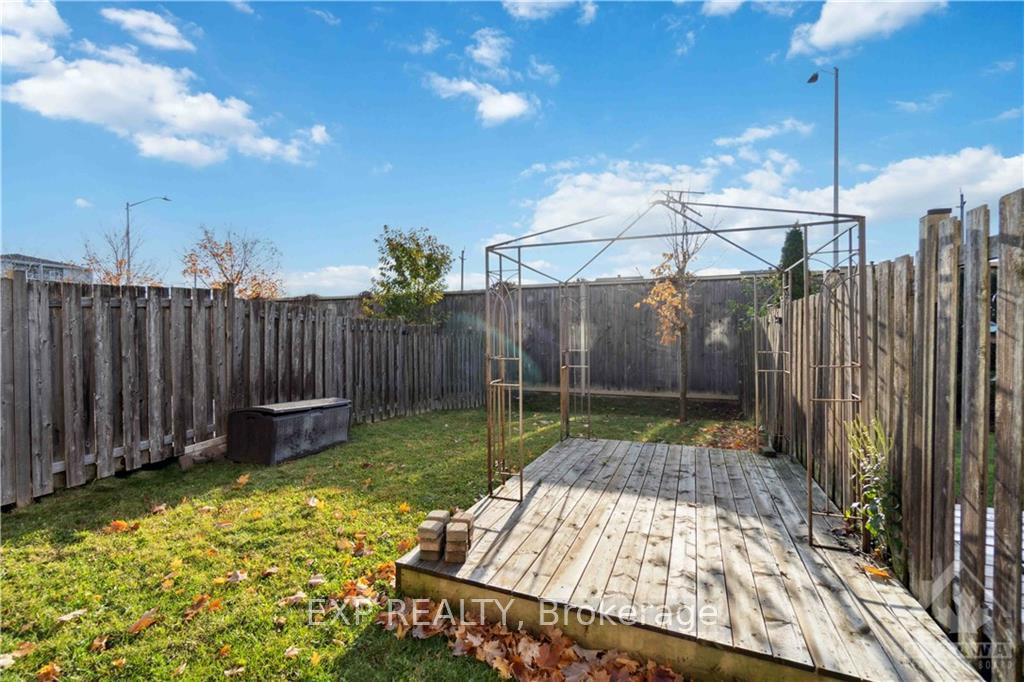 Photo 28 of 642 Pepperville Crescent, Ottawa, Kanata - Emerald Meadows/Trailwest — HOMEH