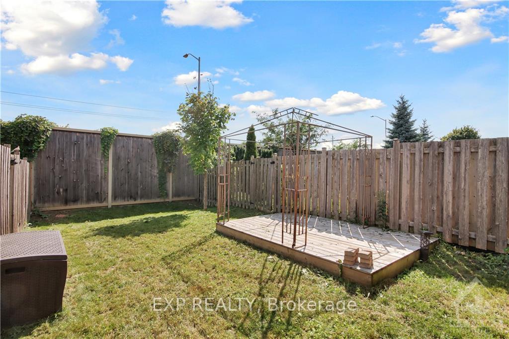 Photo 30 of 642 Pepperville Crescent, Ottawa, Kanata - Emerald Meadows/Trailwest — HOMEH