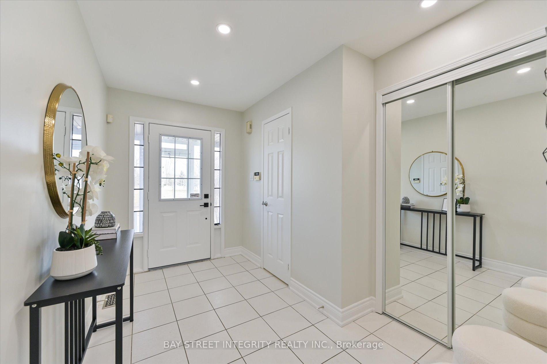 Photo 5 of 14 Attilio Street, Markham, Village Green-South Unionville — HOMEH
