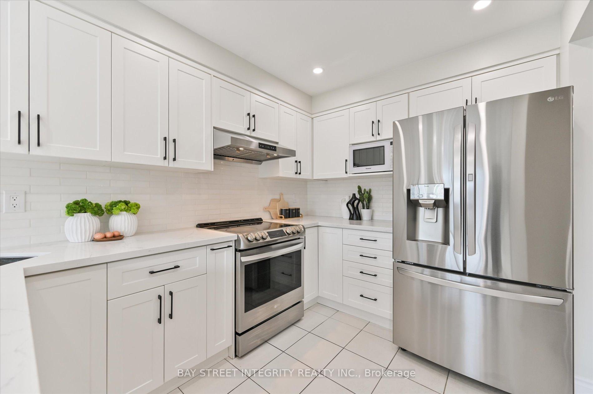 Photo 12 of 14 Attilio Street, Markham, Village Green-South Unionville — HOMEH