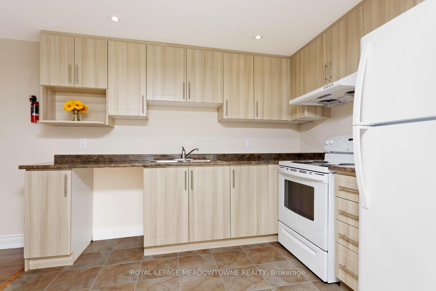 Photo 5 of Unit Bsmt, 355 McCartney Crescent, Milton, Clarke — HOMEH