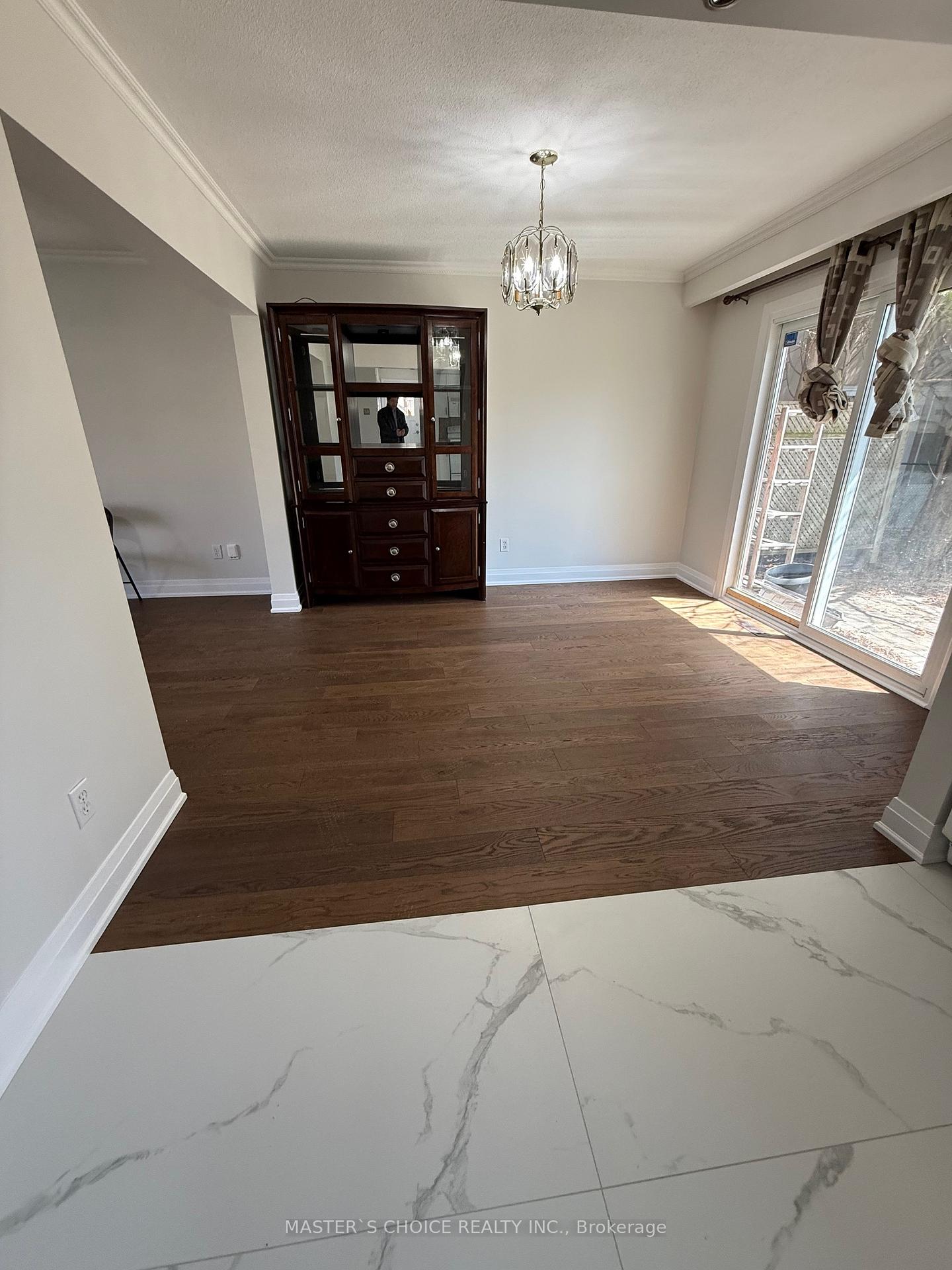 Photo 4 of 43 Wild Cherry Lane, Markham, Royal Orchard — HOMEH