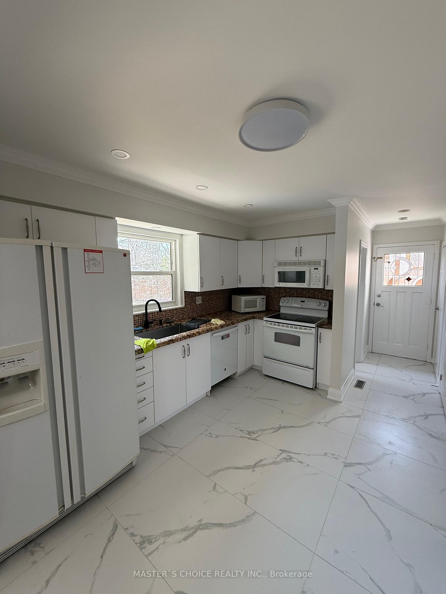 Photo 5 of 43 Wild Cherry Lane, Markham, Royal Orchard — HOMEH