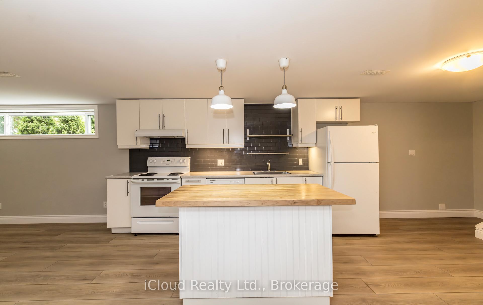 Photo 15 of 371 Meadowbrook Drive, Milton, Old Milton — HOMEH