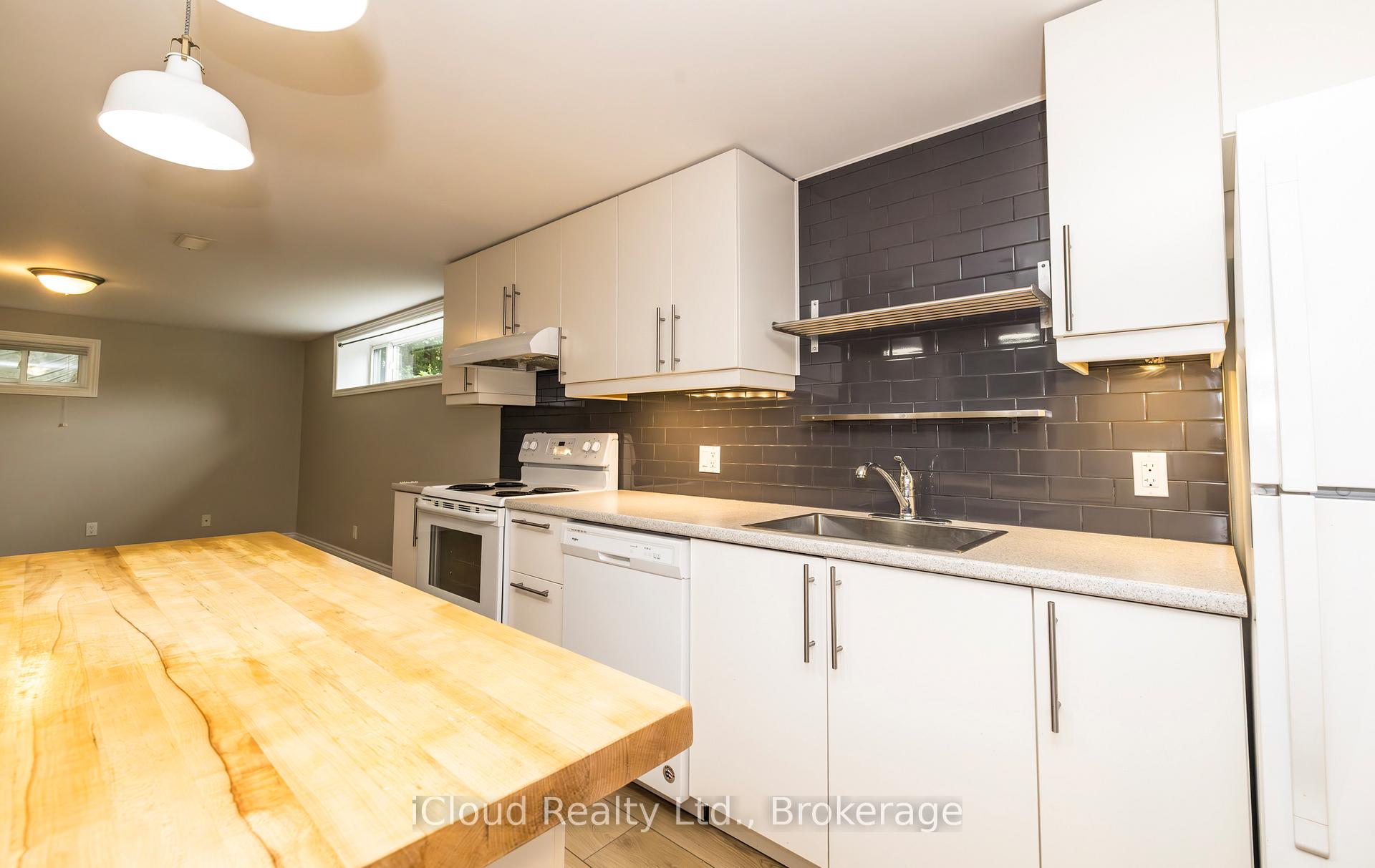 Photo 19 of 371 Meadowbrook Drive, Milton, Old Milton — HOMEH