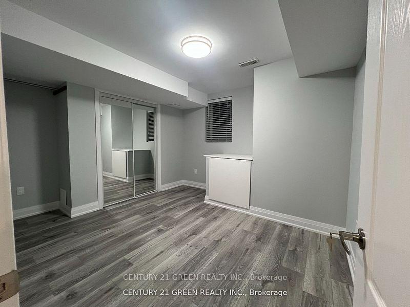 Photo 5 of Unit Bsmt, 404 Izumi Gate, Milton, Ford — HOMEH