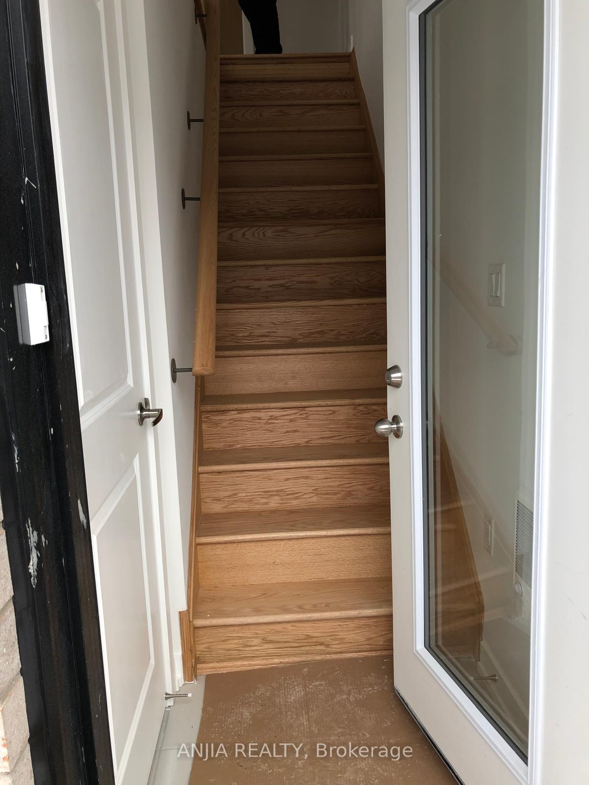 Photo 2 of 62 Rustle Woods Avenue, Markham, Cornell — HOMEH